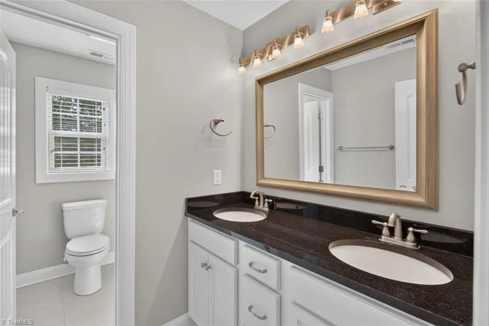7807 Winterbourne Drive Summerfield, NC 27358