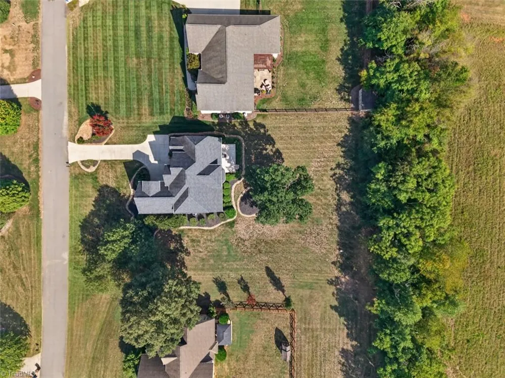 7807 Winterbourne Drive Summerfield, NC 27358