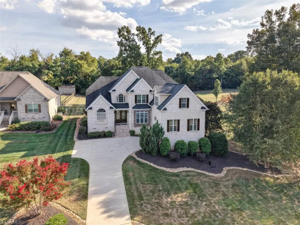 7807 Winterbourne Drive Summerfield, NC 27358