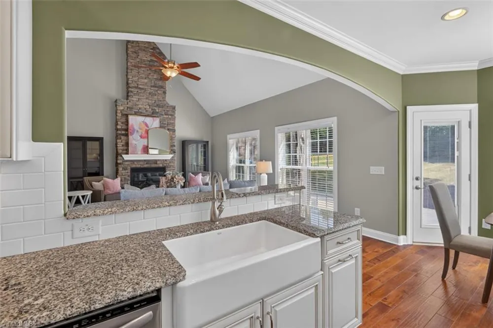 7807 Winterbourne Drive Summerfield, NC 27358