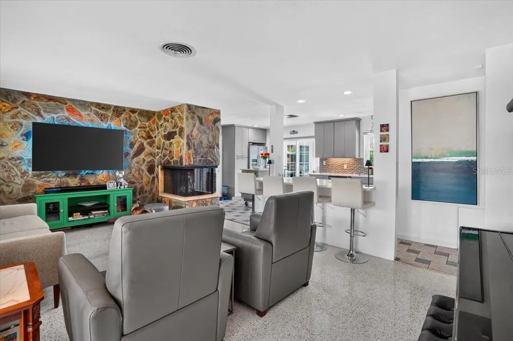 3432 79TH STREET St Petersburg, FL 33710