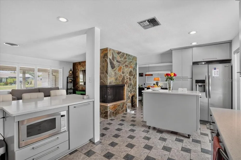 3432 79TH STREET St Petersburg, FL 33710
