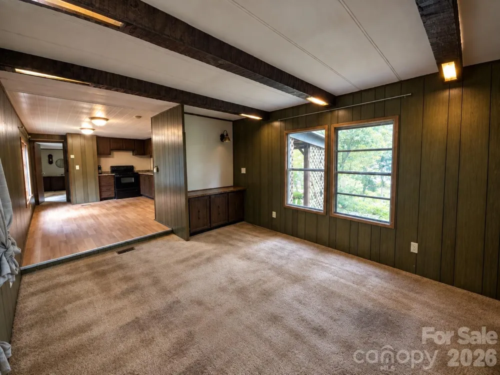 1491 Prices Creek Road Burnsville, NC 28714