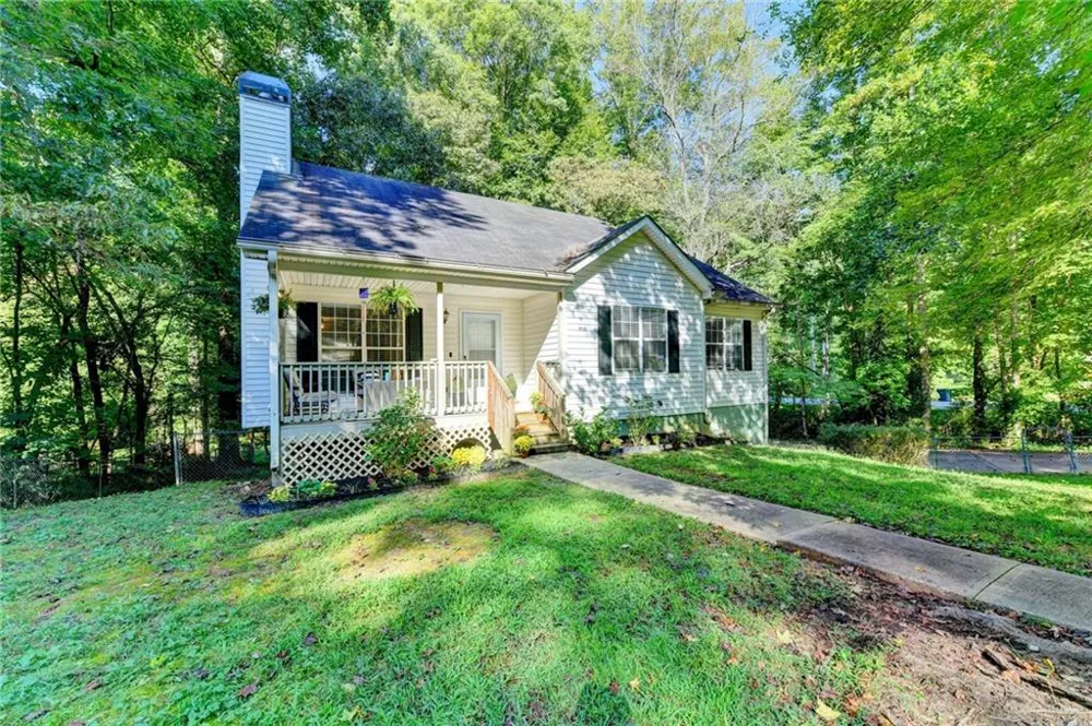 16 River Oak Court Dawsonville, GA 30534