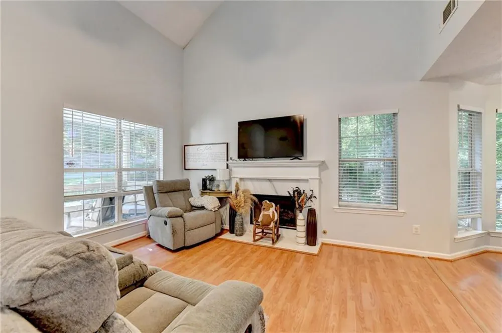 16 River Oak Court Dawsonville, GA 30534
