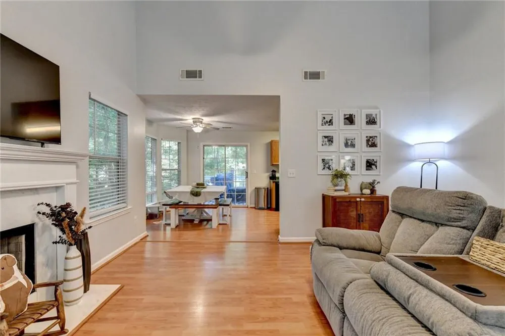 16 River Oak Court Dawsonville, GA 30534