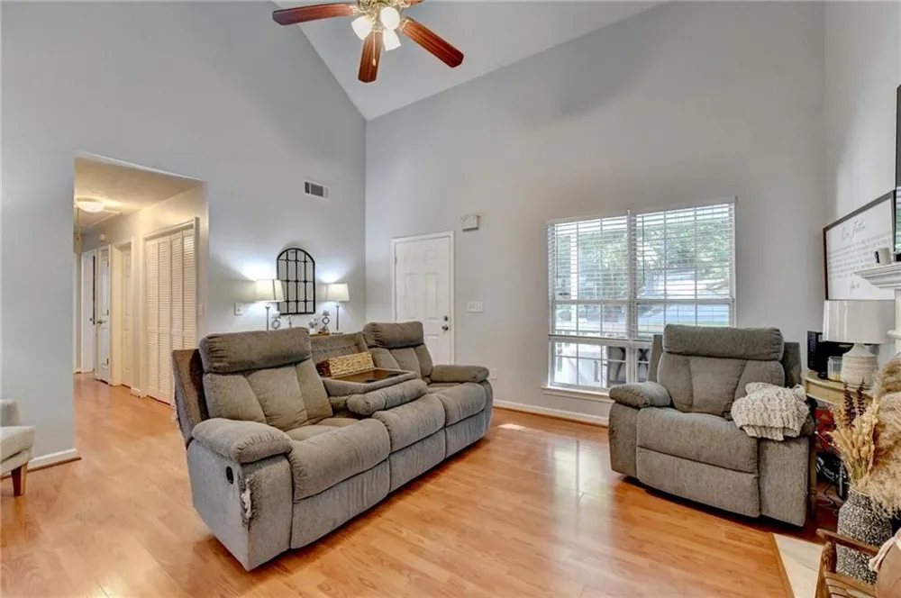 16 River Oak Court Dawsonville, GA 30534