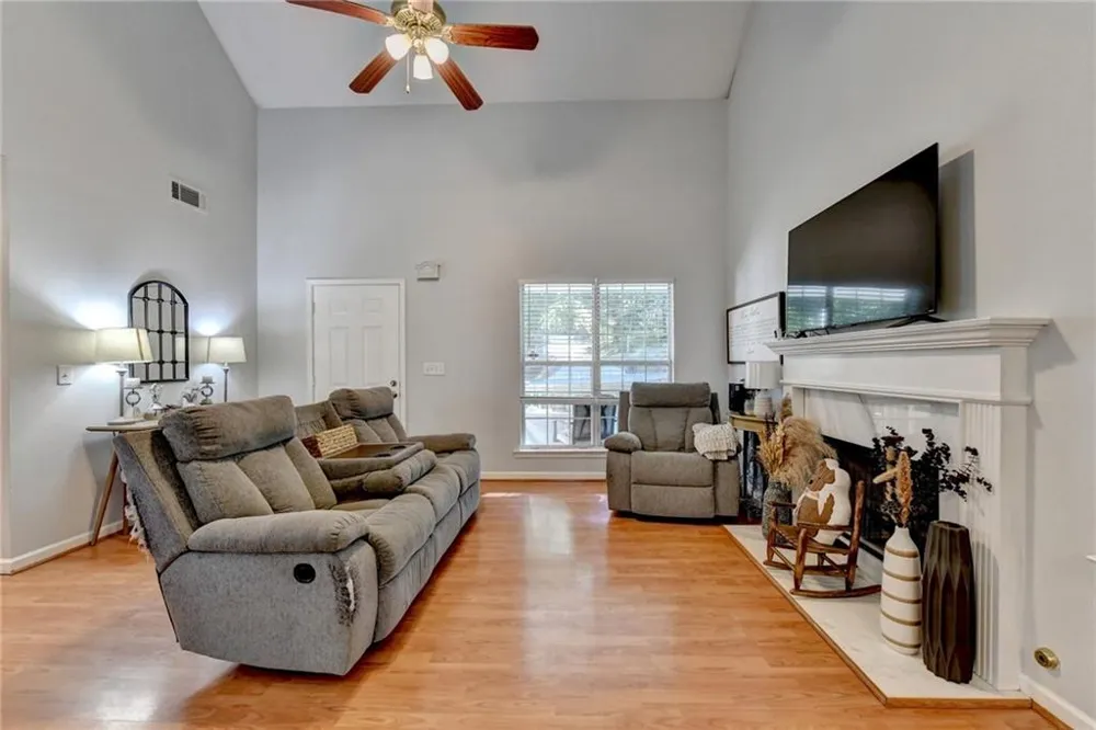 16 River Oak Court Dawsonville, GA 30534