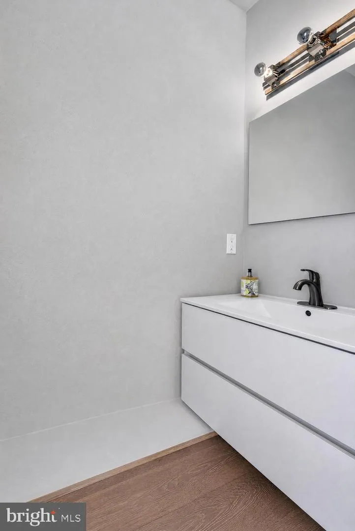 433 PARK ROAD NW #2 Washington, DC 20010