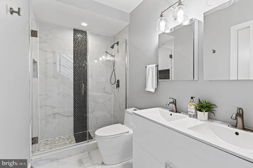 433 PARK ROAD NW #2 Washington, DC 20010