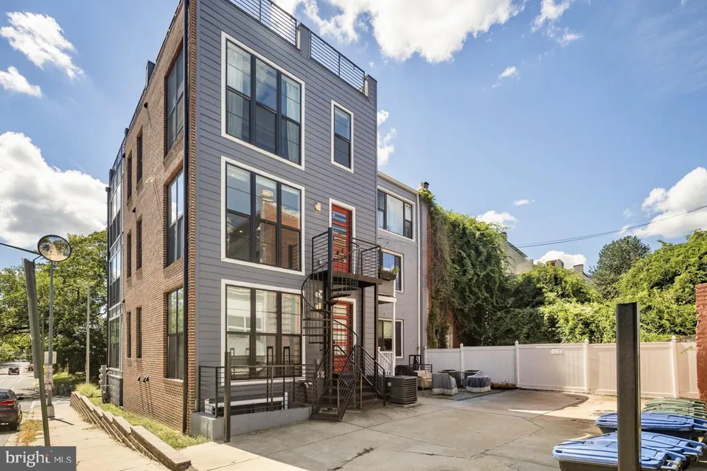 433 PARK ROAD NW #2 Washington, DC 20010