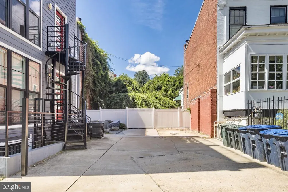 433 PARK ROAD NW #2 Washington, DC 20010