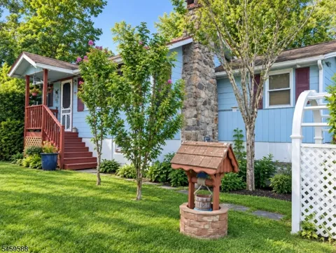 218 SQUAM RD