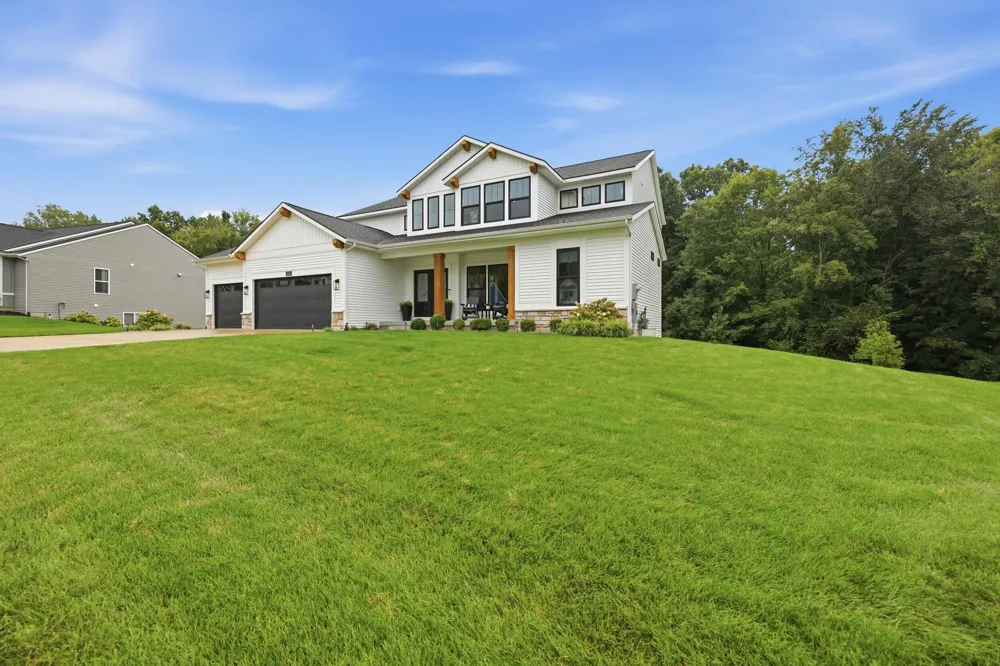 9336 Sunset Ridge Drive NE Algoma Township, MI 49341