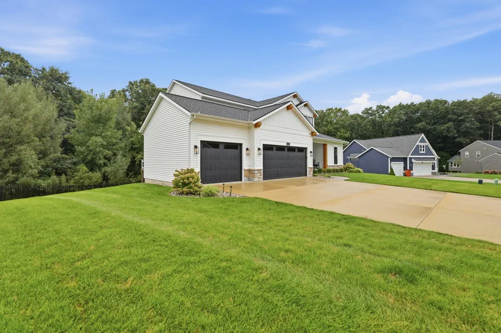 9336 Sunset Ridge Drive NE Algoma Township, MI 49341