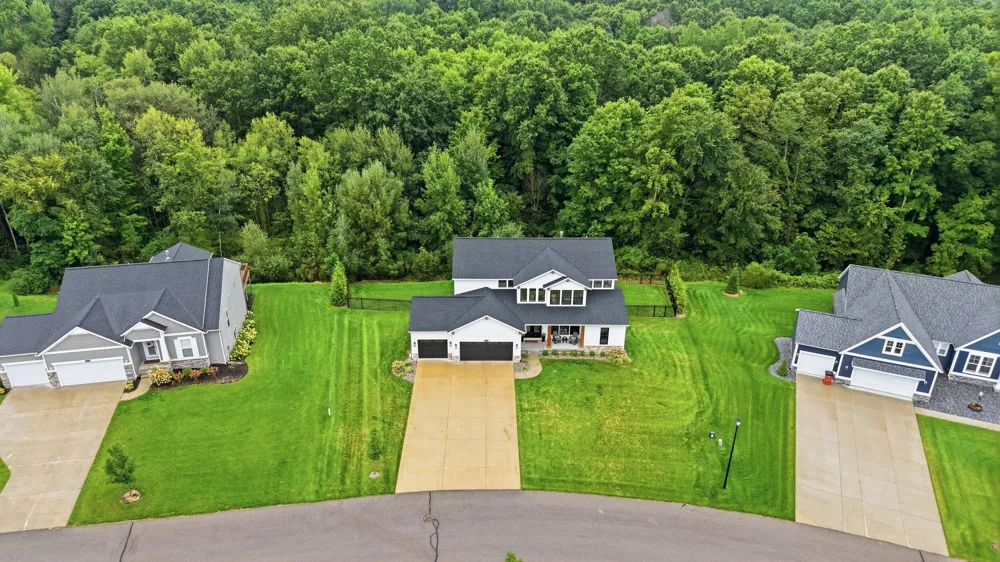 9336 Sunset Ridge Drive NE Algoma Township, MI 49341