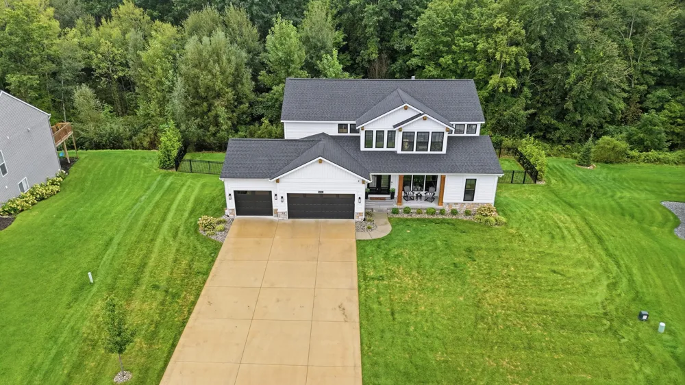 9336 Sunset Ridge Drive NE Algoma Township, MI 49341