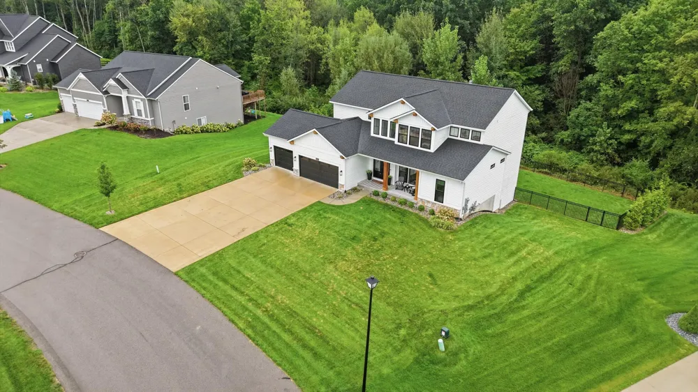 9336 Sunset Ridge Drive NE Algoma Township, MI 49341