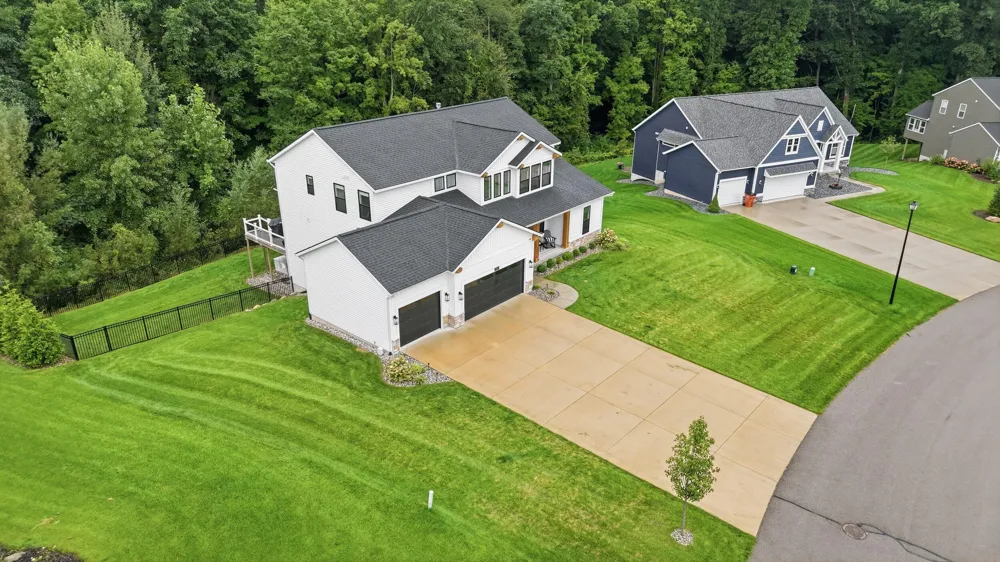 9336 Sunset Ridge Drive NE Algoma Township, MI 49341