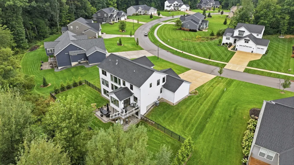 9336 Sunset Ridge Drive NE Algoma Township, MI 49341