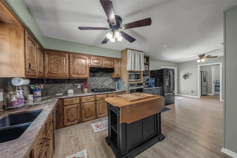 10337 County Road 174 Anderson, TX 77830