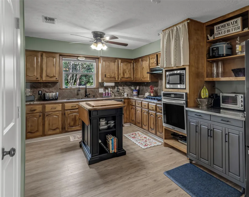 10337 County Road 174 Anderson, TX 77830