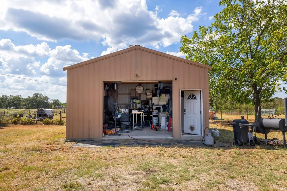10337 County Road 174 Anderson, TX 77830