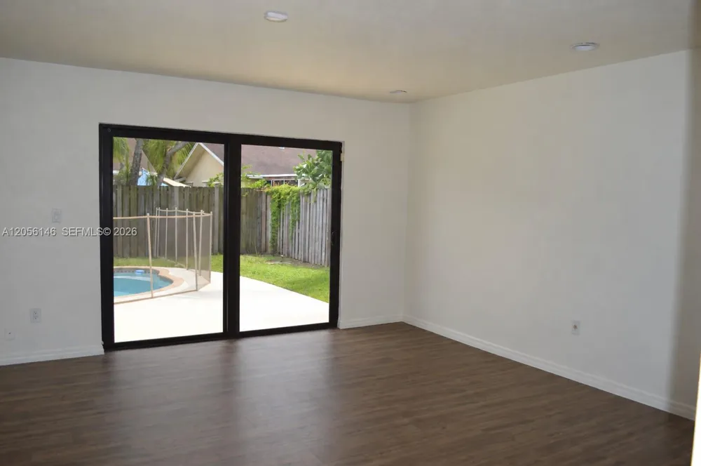 13304 SW 102nd Ter Miami, FL 33186