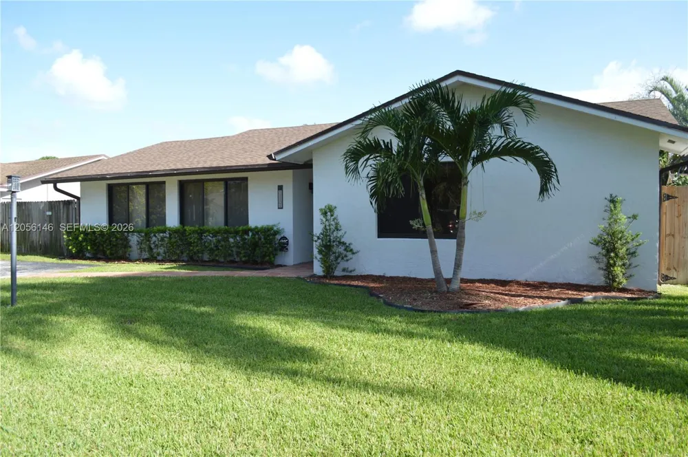13304 SW 102nd Ter Miami, FL 33186