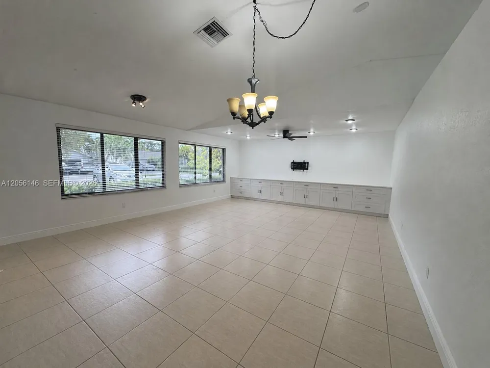 13304 SW 102nd Ter Miami, FL 33186