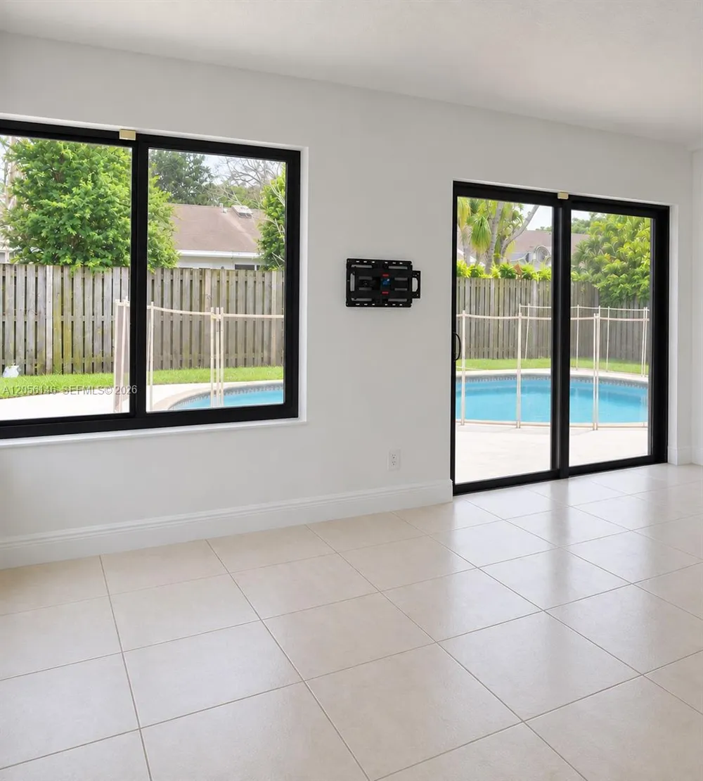 13304 SW 102nd Ter Miami, FL 33186