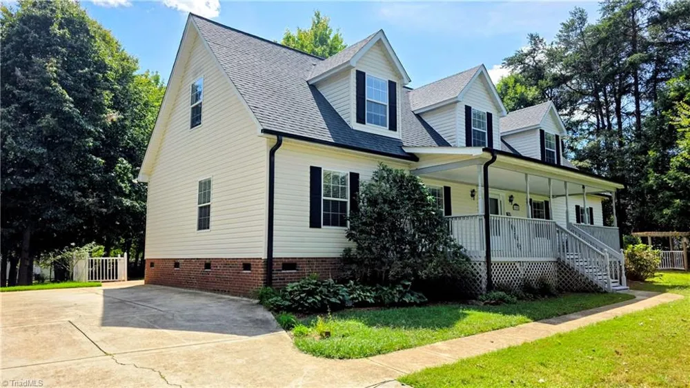 1096 Tuttle Road Rural Hall, NC 27045