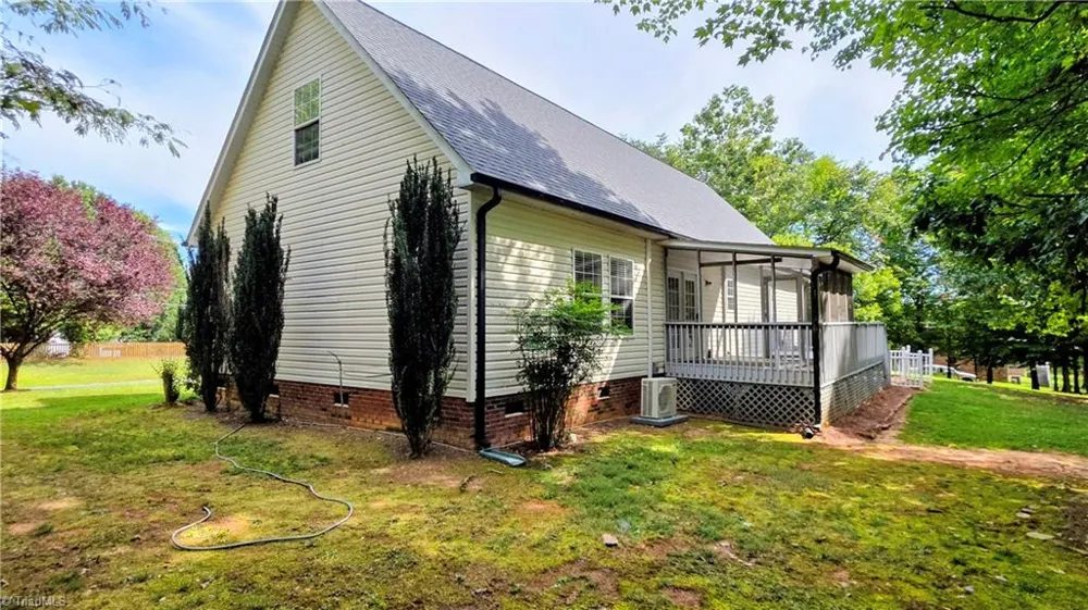 1096 Tuttle Road Rural Hall, NC 27045