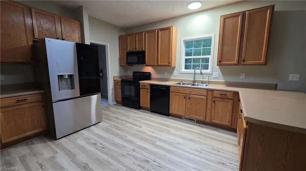 1096 Tuttle Road Rural Hall, NC 27045