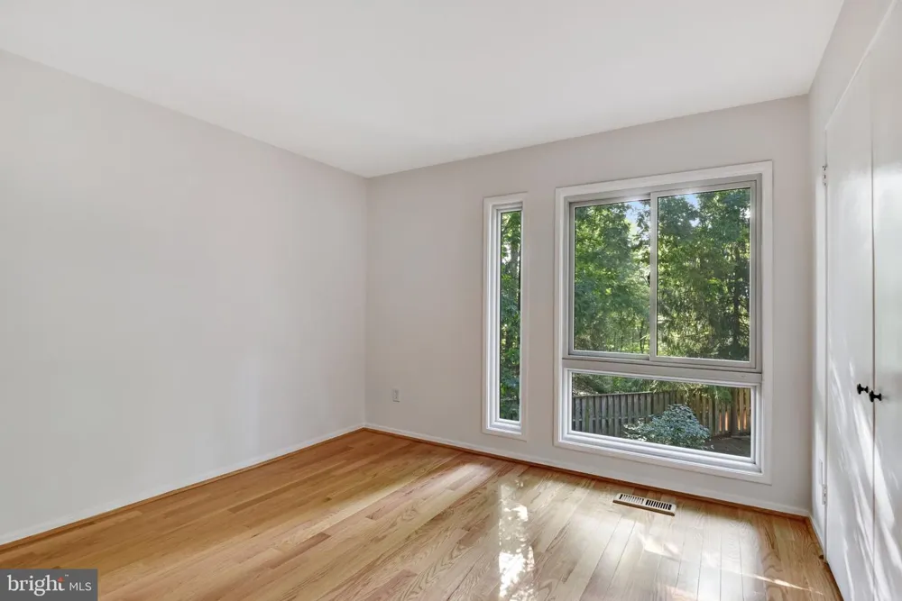 9022 TRAILRIDGE COURT Vienna, VA 22182
