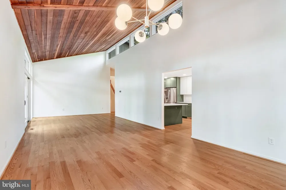 9022 TRAILRIDGE COURT Vienna, VA 22182