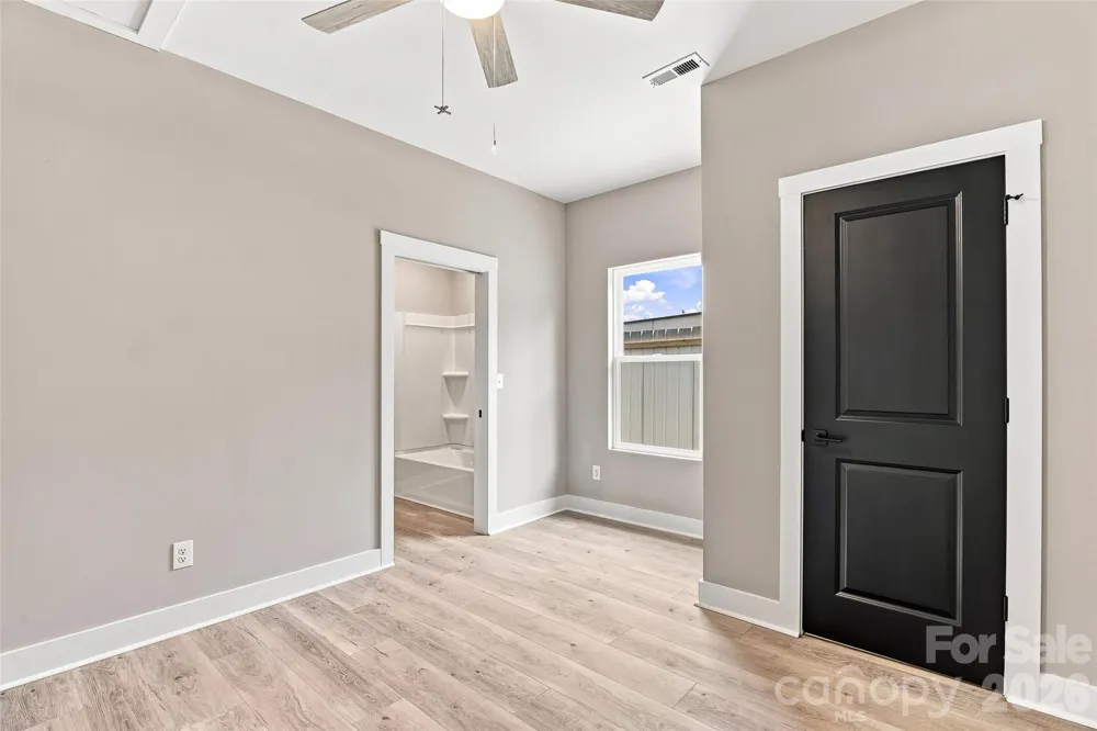 156 Edwards Avenue Swannanoa, NC 28778