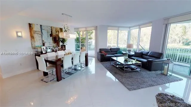 3370 Hidden Bay Dr #102 Aventura, FL 33180