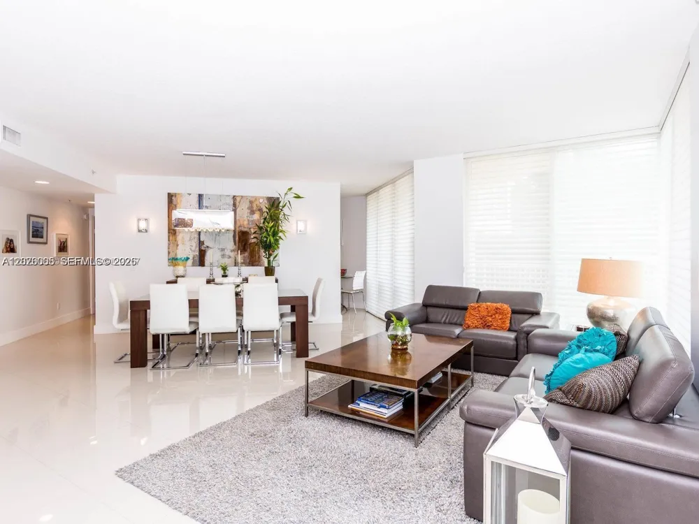 3370 Hidden Bay Dr #102 Aventura, FL 33180
