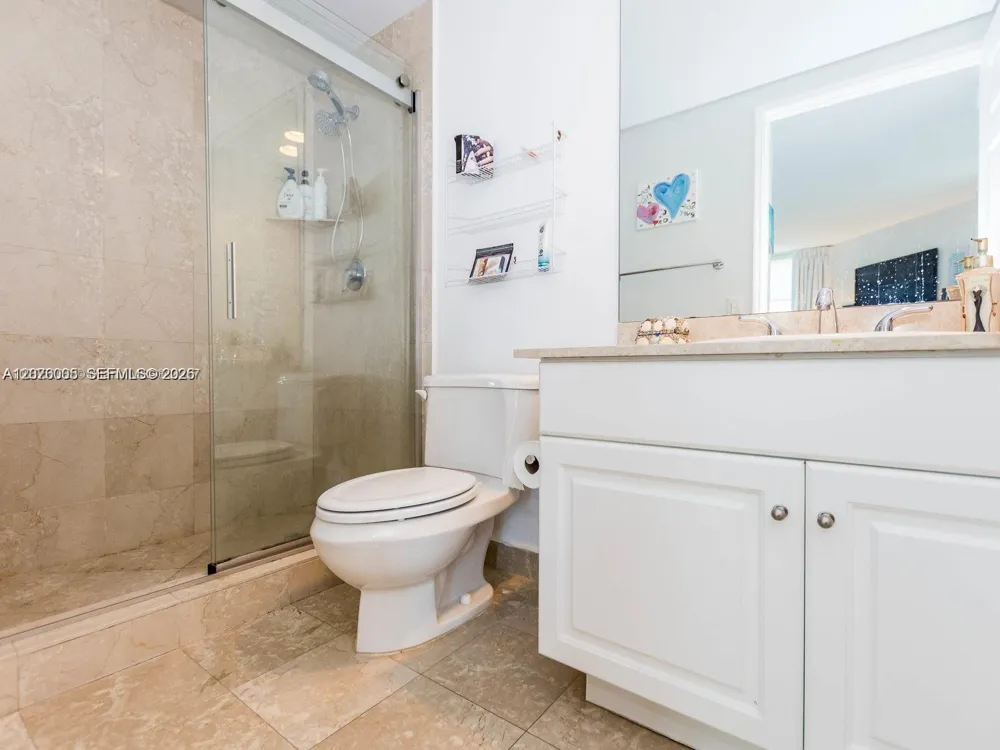 3370 Hidden Bay Dr #102 Aventura, FL 33180