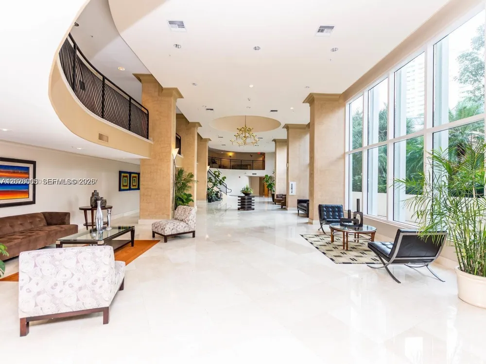 3370 Hidden Bay Dr #102 Aventura, FL 33180