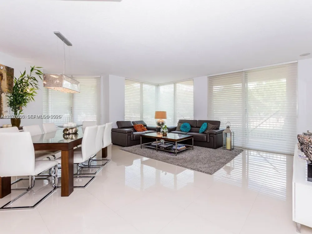3370 Hidden Bay Dr #102 Aventura, FL 33180