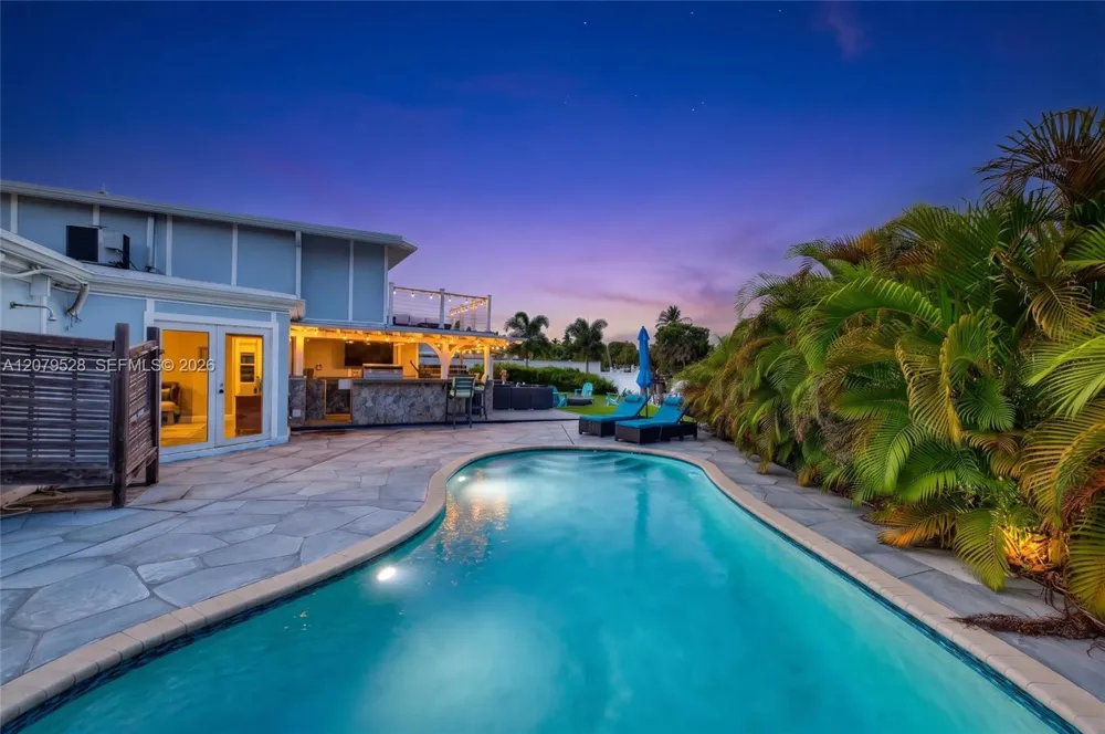 2518 Tortugas Ln Fort Lauderdale, FL 33312