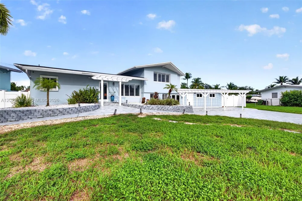 2518 Tortugas Ln Fort Lauderdale, FL 33312