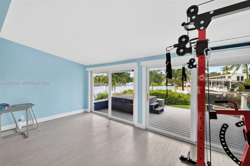 2518 Tortugas Ln Fort Lauderdale, FL 33312