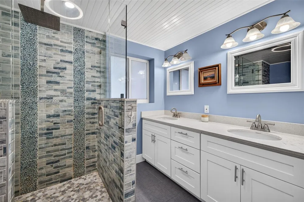2518 Tortugas Ln Fort Lauderdale, FL 33312