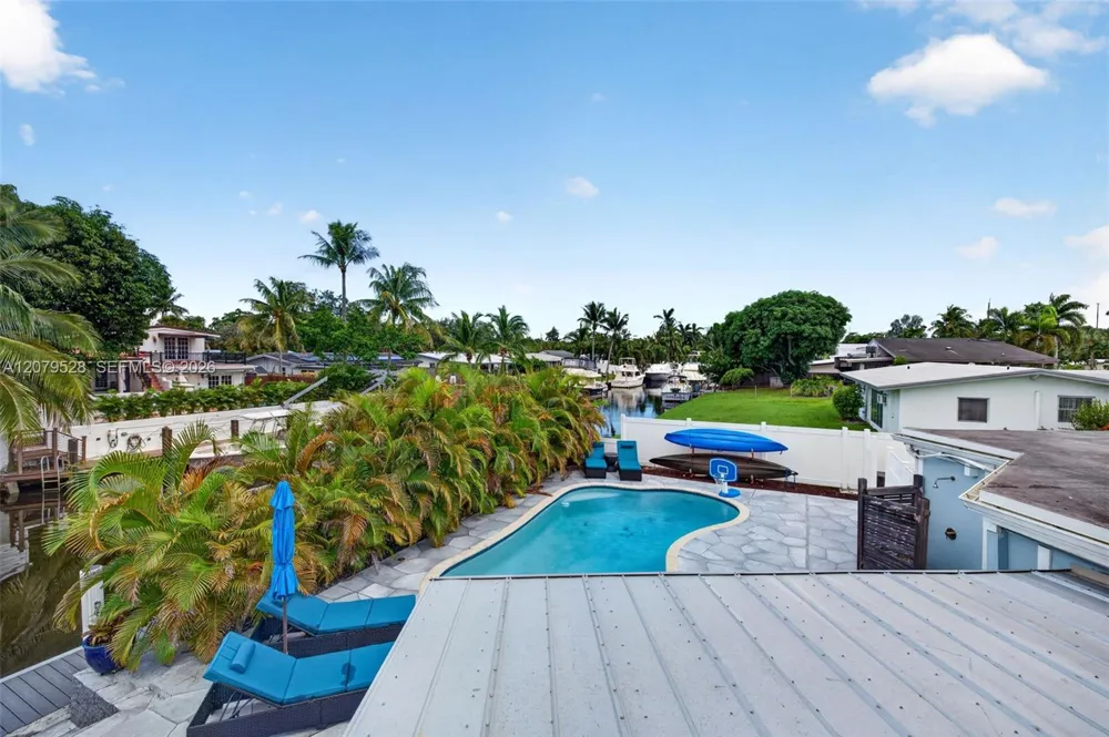 2518 Tortugas Ln Fort Lauderdale, FL 33312