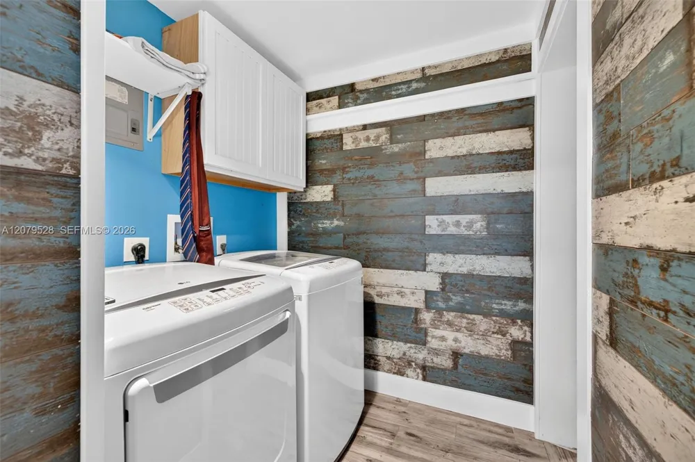 2518 Tortugas Ln Fort Lauderdale, FL 33312