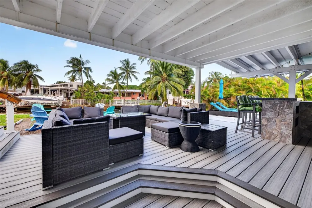 2518 Tortugas Ln Fort Lauderdale, FL 33312