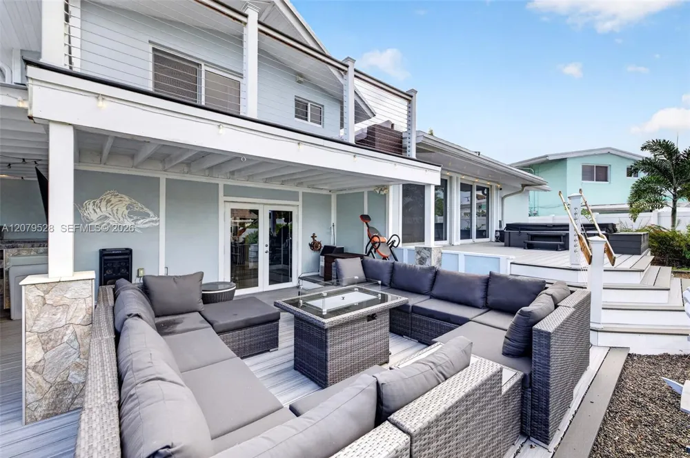 2518 Tortugas Ln Fort Lauderdale, FL 33312